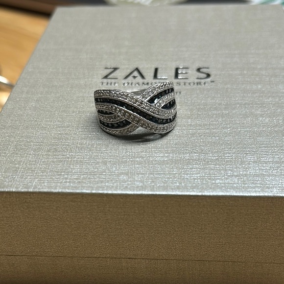 Zales Sterling Silver Ring with Dark Blue Rhinestones - Picture 5 of 5